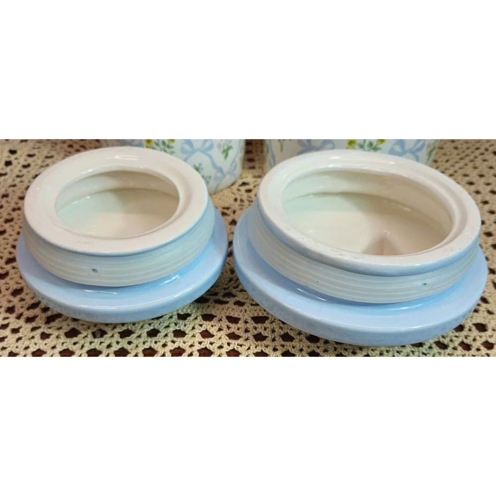 NWT Set of 2 Blue Ribbon & Floral Graduated Canisters w/ Freshness Lids